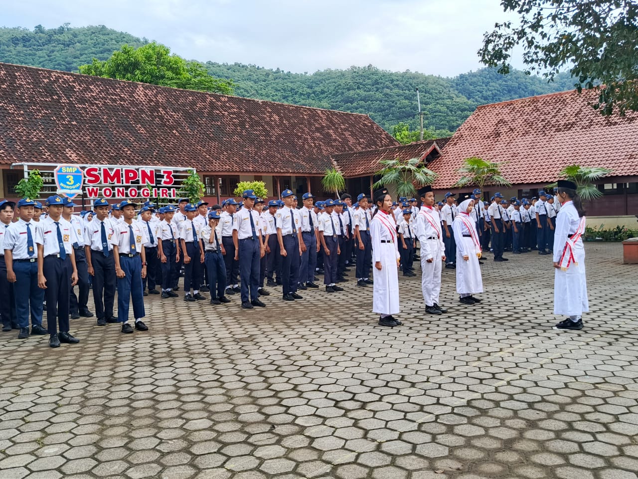 UPACARA HARI KEBANGKITAN NASIONAL KE – 117 SMP NEGERI 3 WONOGIRI