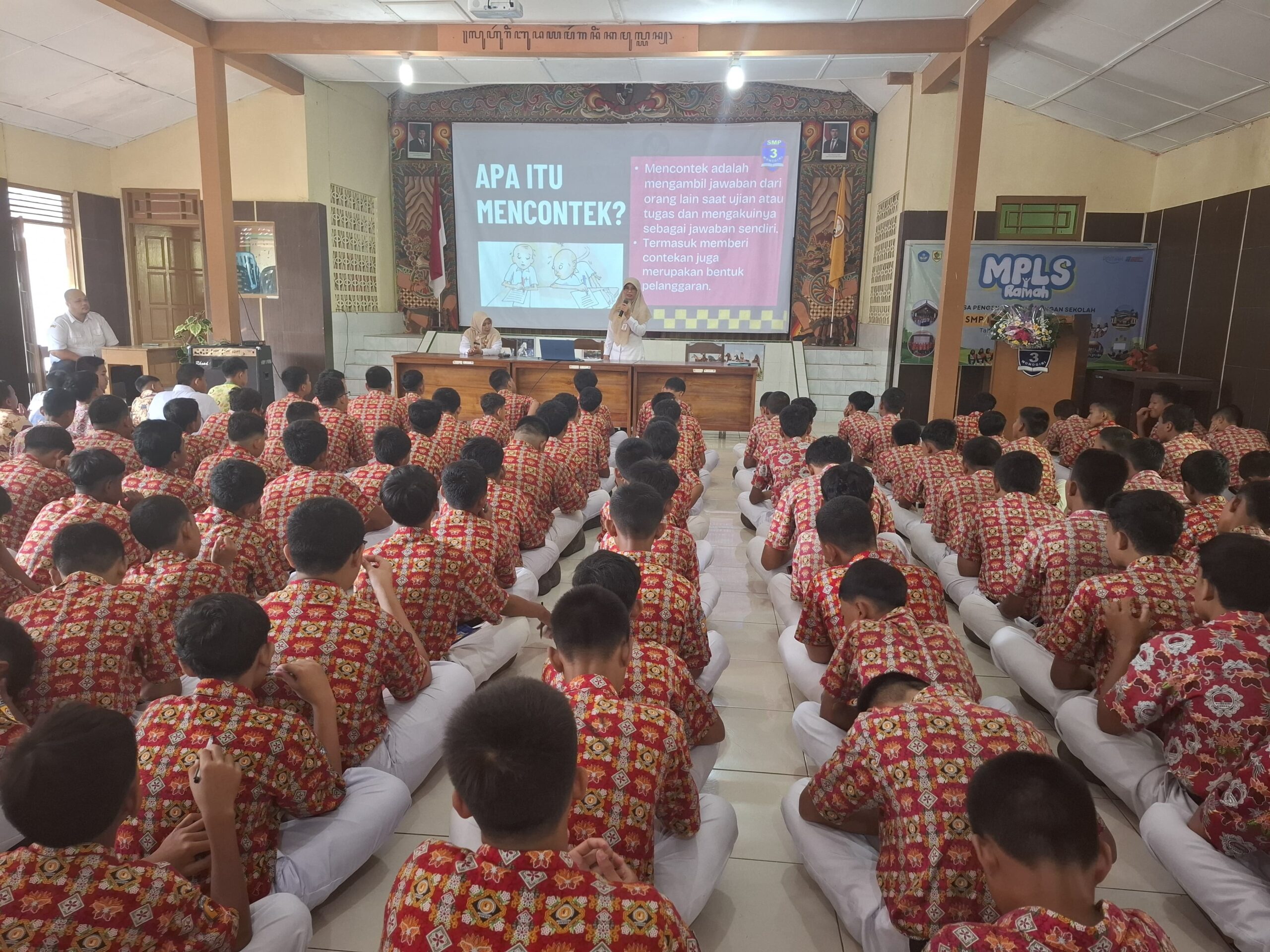 SMP Negeri 3 Wonogiri Meriahkan Peringatan Hari Anak Nasional 2025 dengan Senam dan Sosialisasi Anti Mencontek.